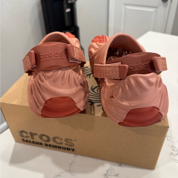 CROCS salehebembury xthepollexclog Pale Blush Size W8/M6 - Picture 3 of 9